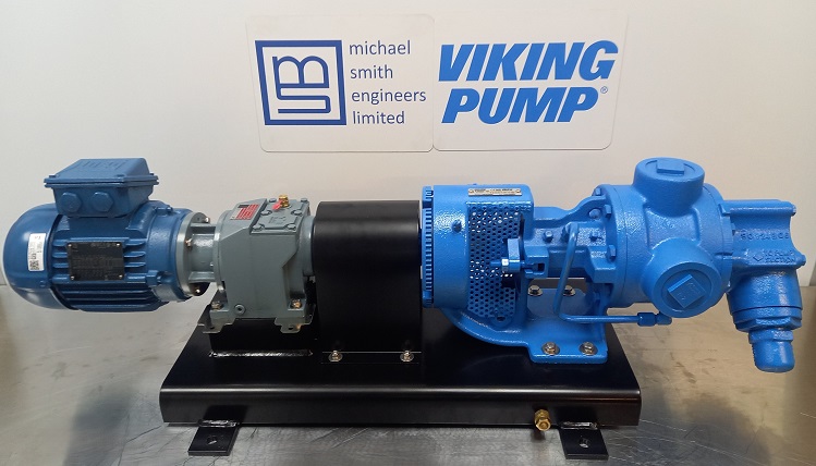 Viking gear pump for hot oil